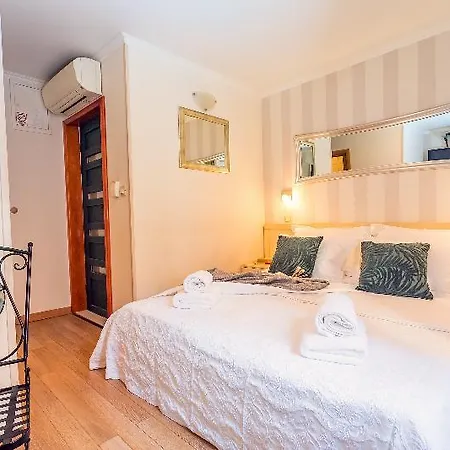 Luxury And Godimento * Split
